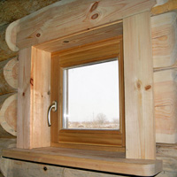 Преимущества деревянных окон для бани